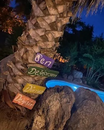 Utopia Otel