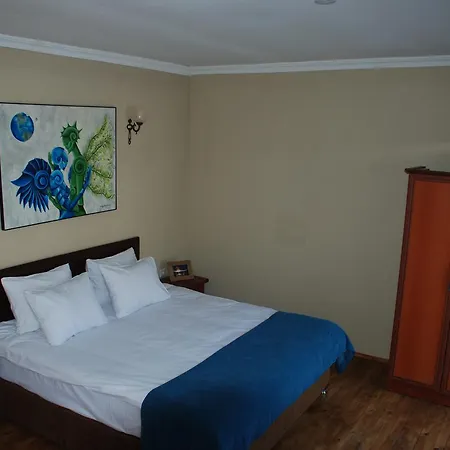 Hotel Utopia