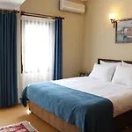 Utopia Hotel 5*